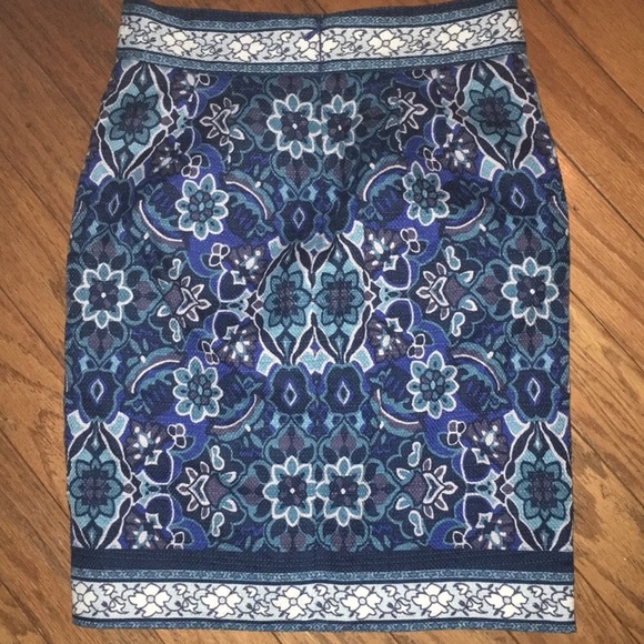 Loft Pencil Skirt - Picture 2 of 2